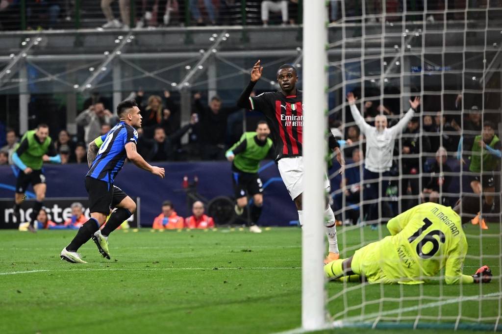 鹈鹕反击锡安连得5分追分 米切尔挺身而出打进还造犯规（鹈鹕反扑锡安连拿5分逼近比分 米切尔关键回应命中并造犯规）