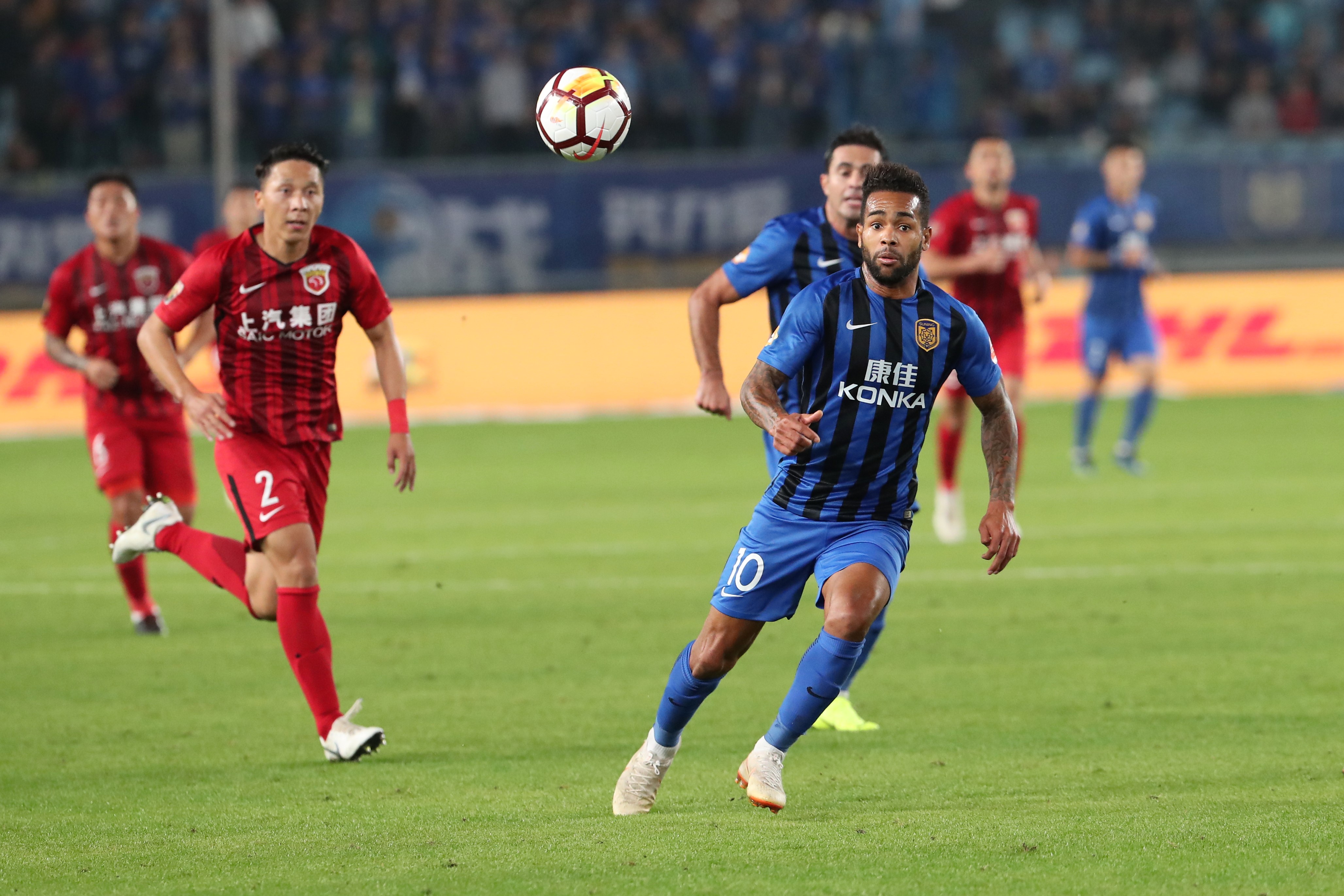 巴媒：内马尔不顾队医建议进行训练，他想出战周五关键保级战
